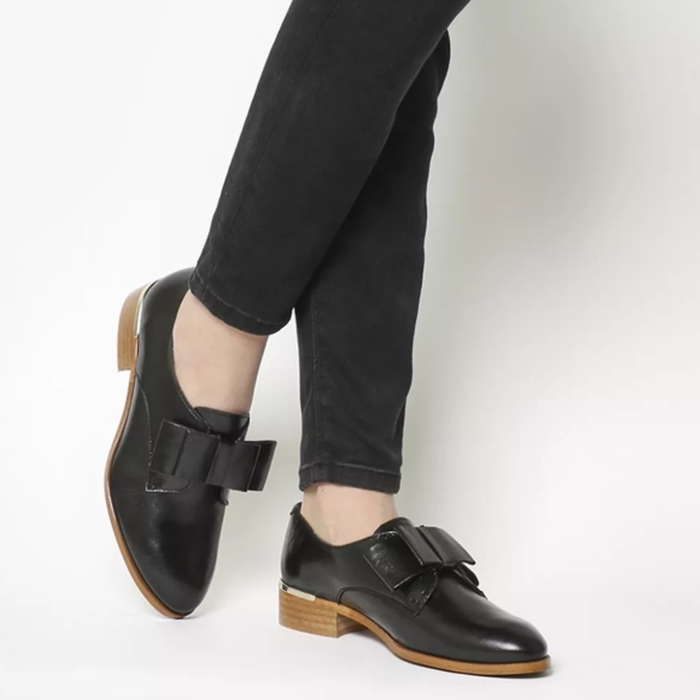 NWB Chelsea Crew Elegant Black Women's Loafers